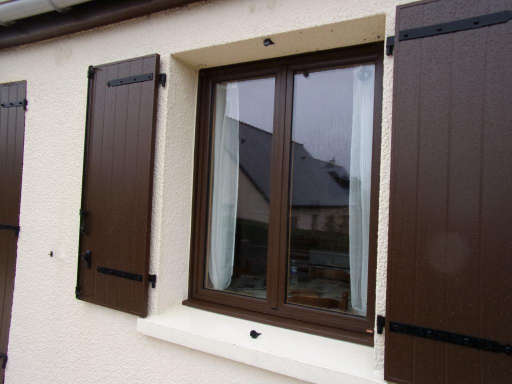 Fentre PVC avec intrieur finition bois