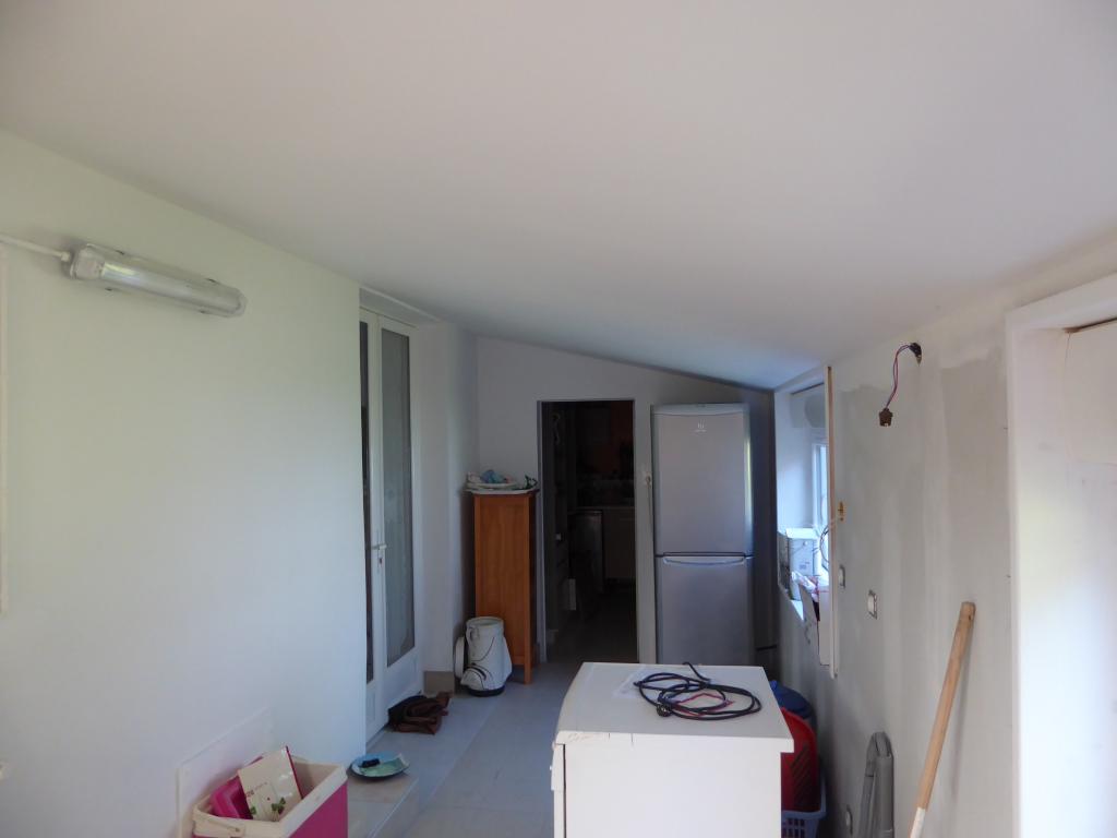 Isolation cellier du mur et plafond